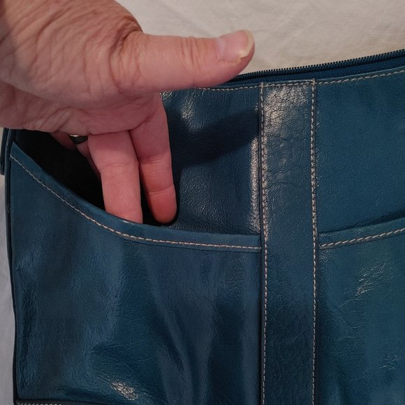 Maxx New York Signature Crossbody/Shoulder bag - Picture 4 of 8